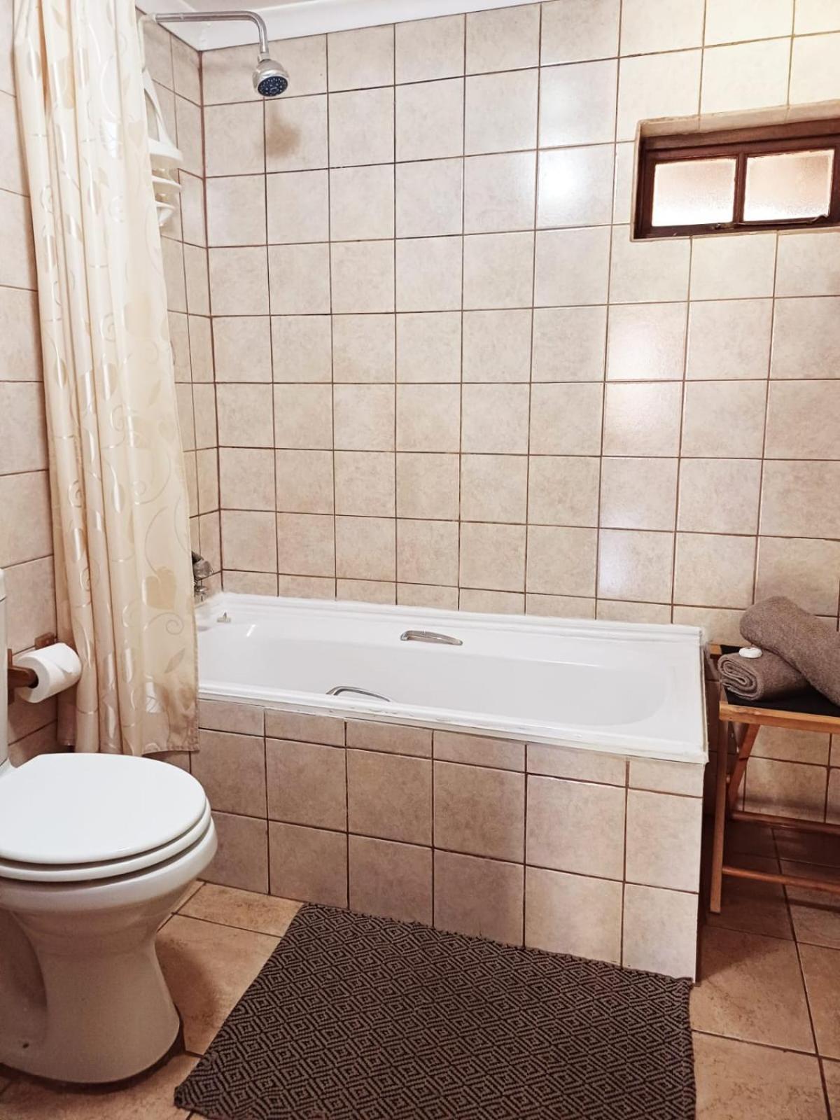 Brentwood Lodge Deneysville Room photo